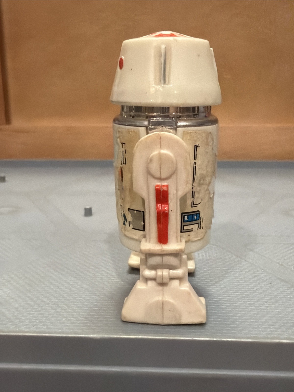 R5-D4 (Arfive-Defour) sold