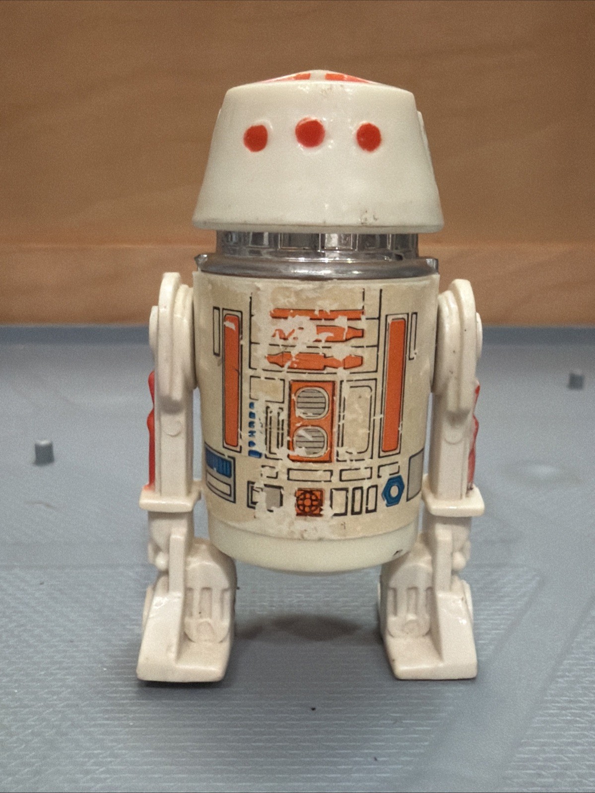 R5-D4 (Arfive-Defour) sold