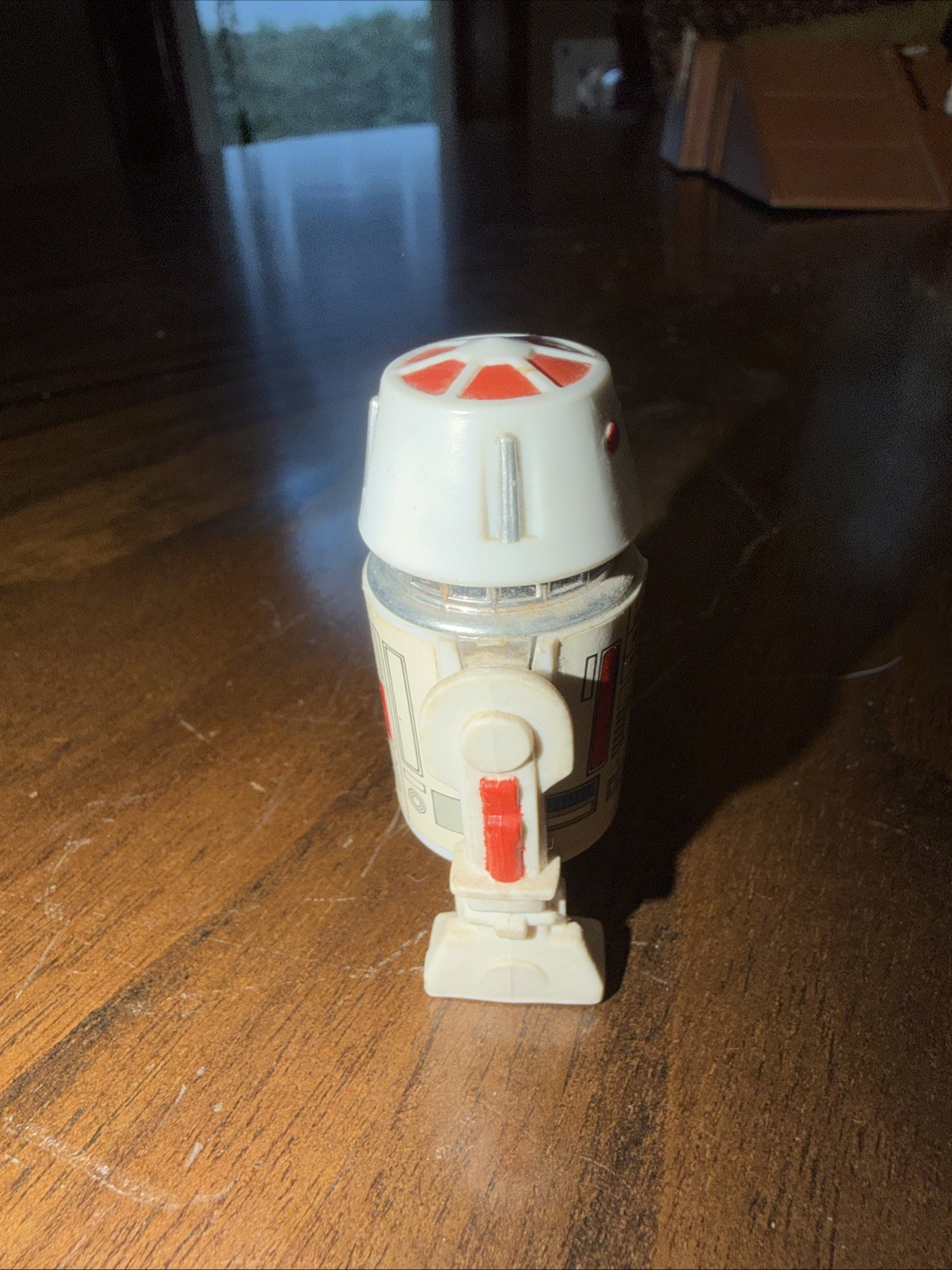 R5-D4 (Arfive-Defour) sold