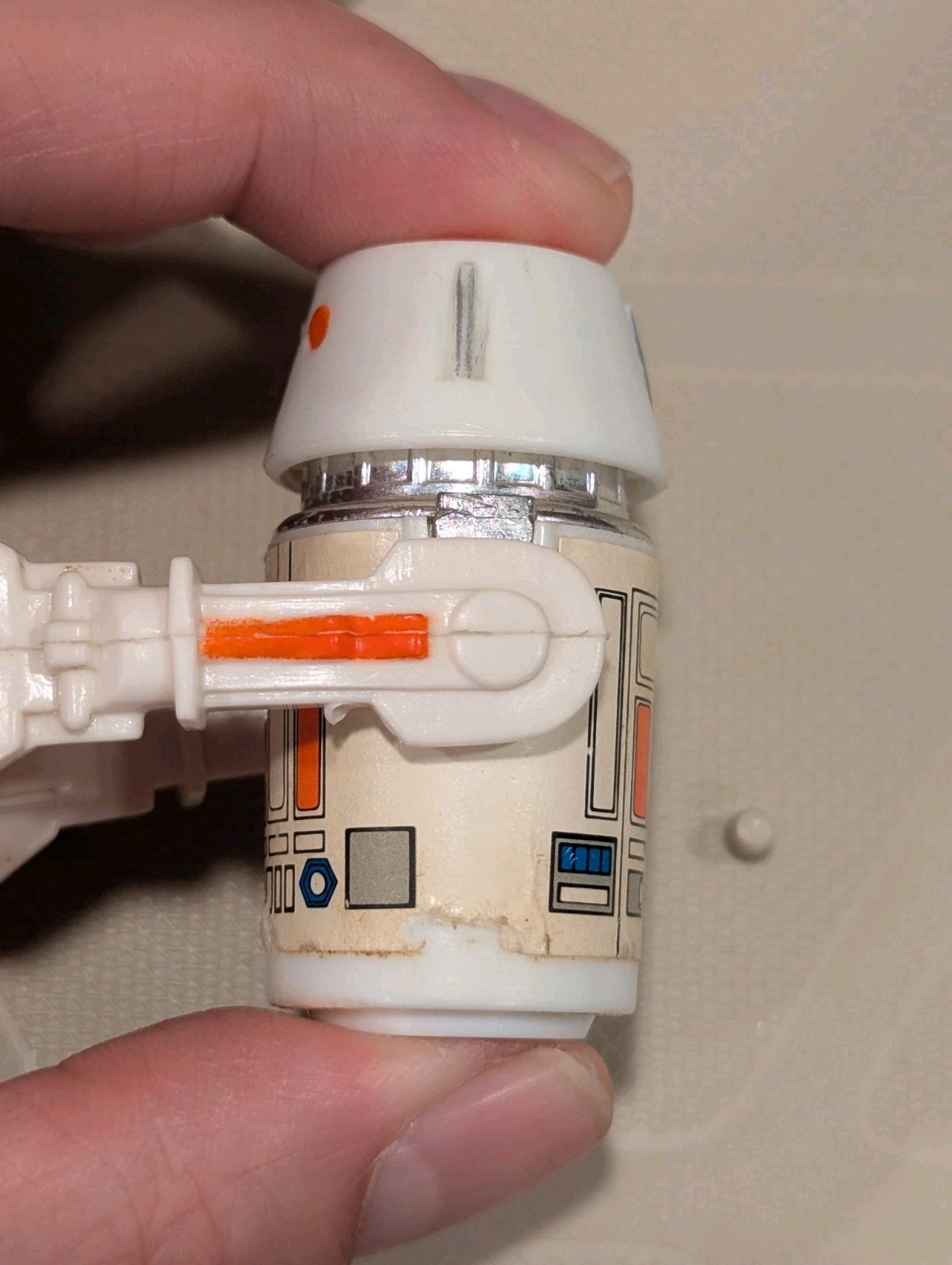 R5-D4 (Arfive-Defour) sold